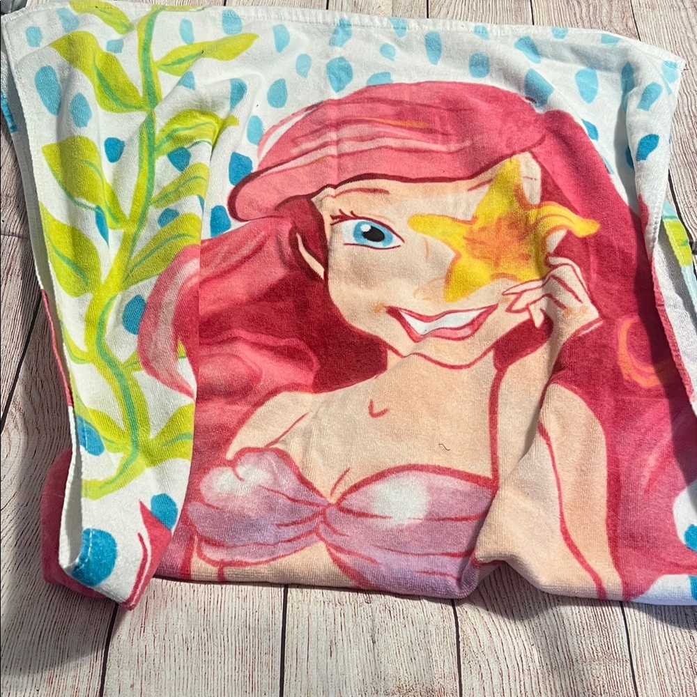 Ariel kids Beach Towel with Colorful Design like new!